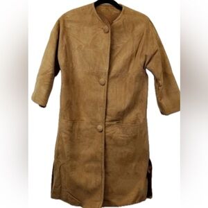 Women's vintage Tan Suede Coat with 3/4 “ sleeves.